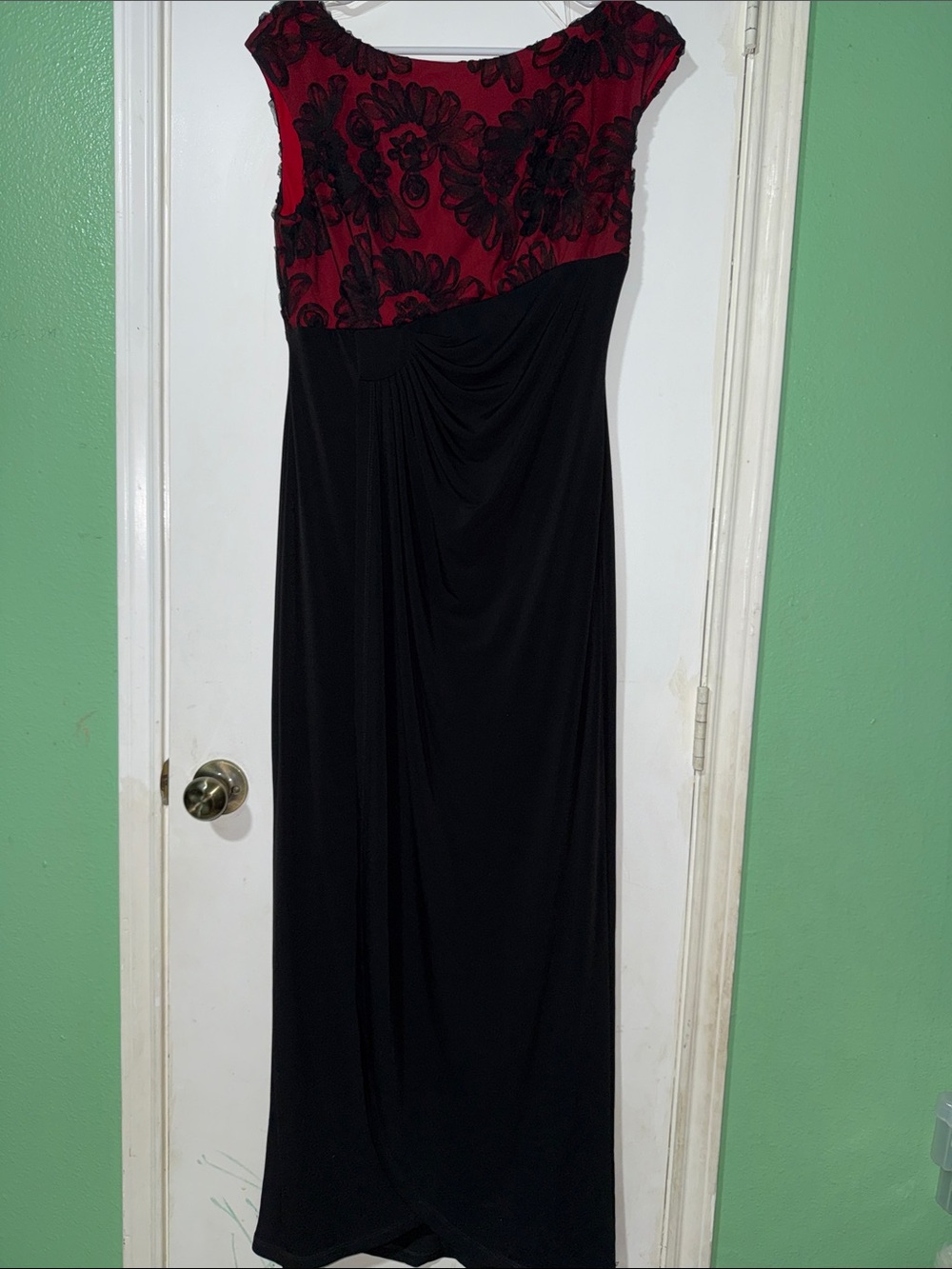 connected apparel Black and Red Lace-Detail Maxi Dress